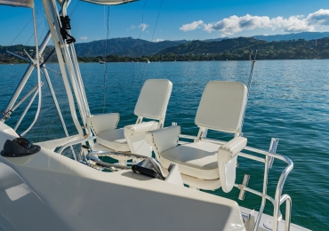 🚤 SE VENDE  YATE CABO 2003 – MARINA LOS SUEÑOS 🌴 📍 Ubicación: Marina Los Sueños, Costa Rica